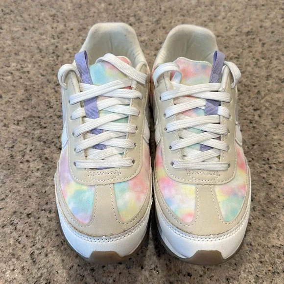 Cat and Jack girls Sneakers - Picture 3 of 9